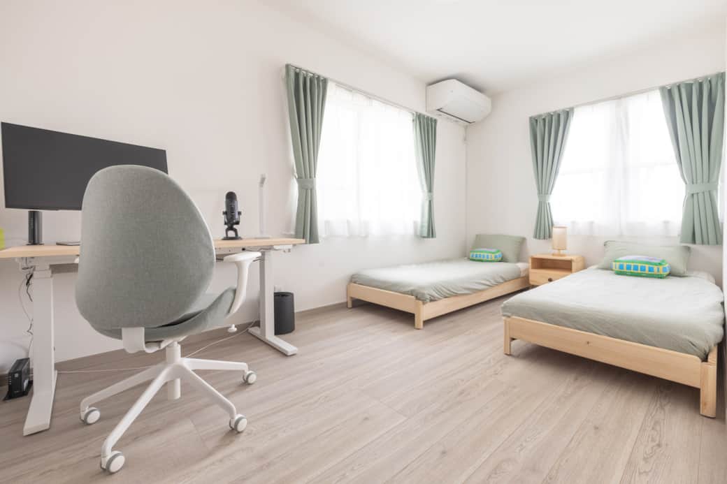 Twin bedroom home office setup