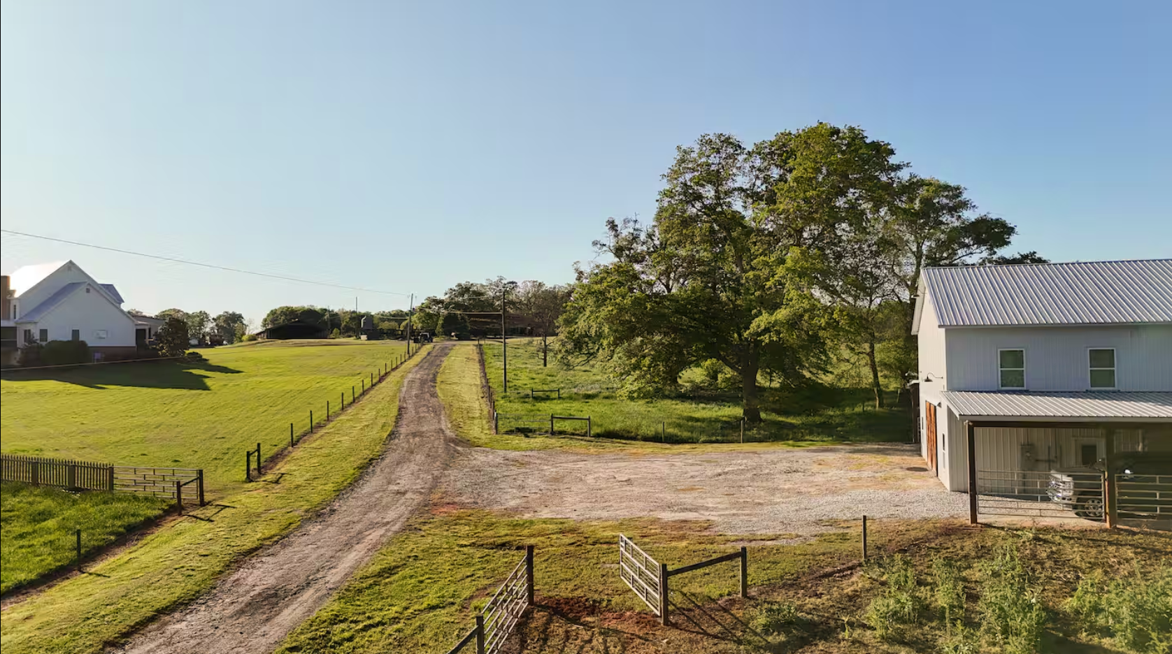 Over Jordan Barndominium Farm Stay