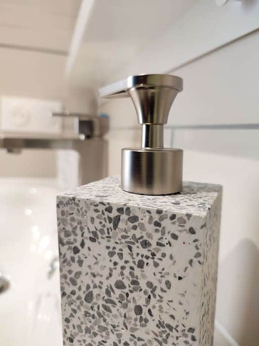 Handseife, Duschgel und Shampoo stehen Ihnen zur Verfügung Handseife, Duschgel und Shampoo stehen Ihnen zur Verfügung