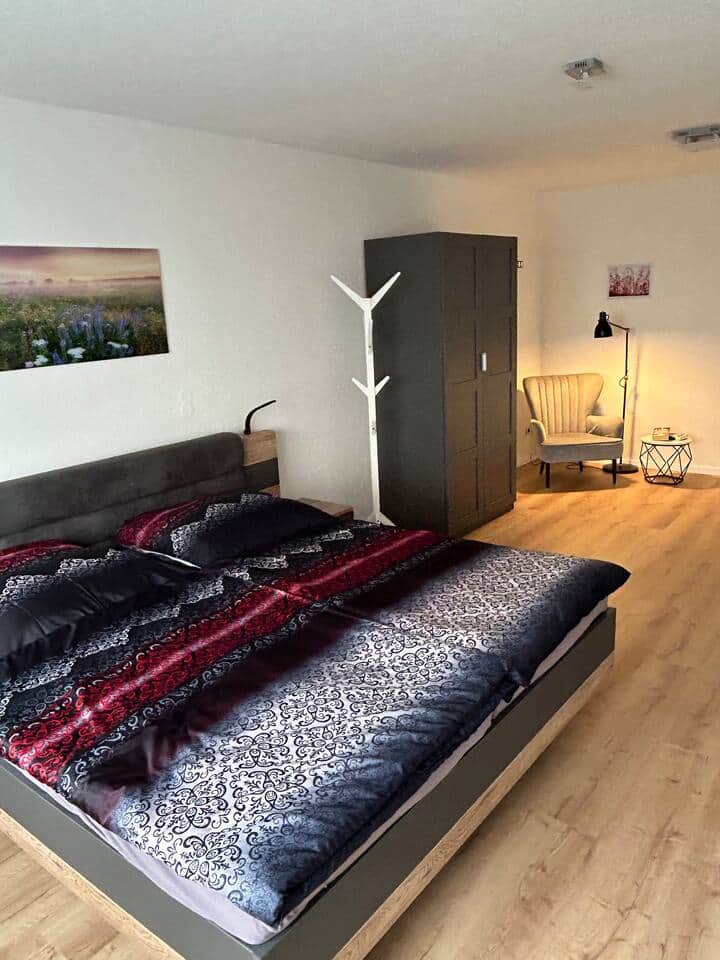 Schlafzimmer 1 mit Doppelbett