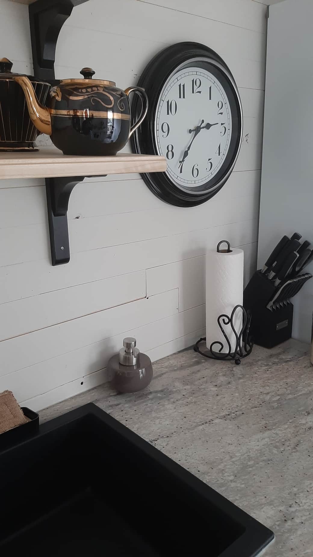 Fully stocked kitchen