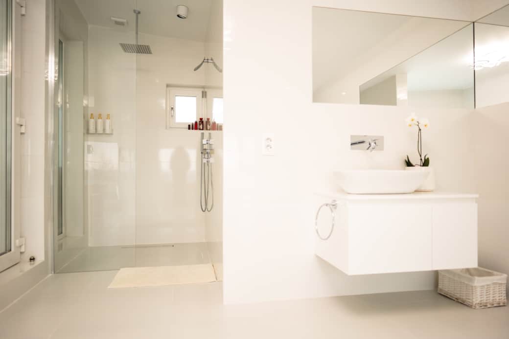 Bathroom 1 shower