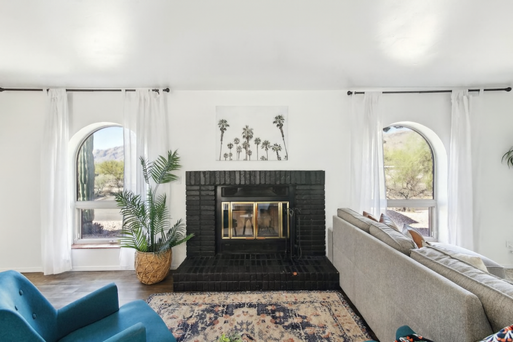 Living room Fireplace