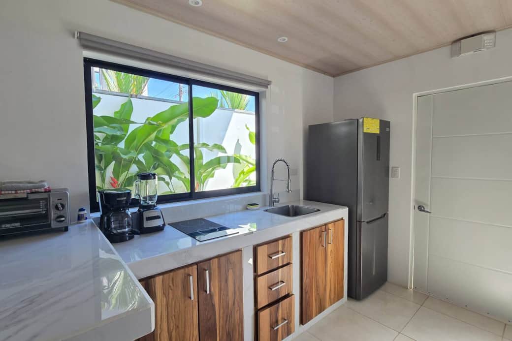 Full kitchen Full kitchen