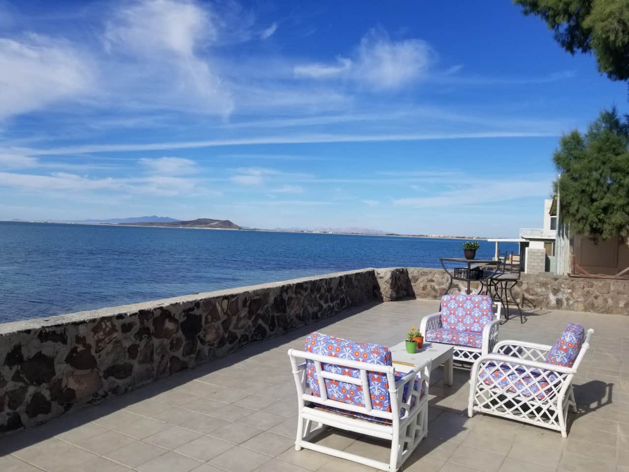 Large Sundeck w/ Private Beach Access