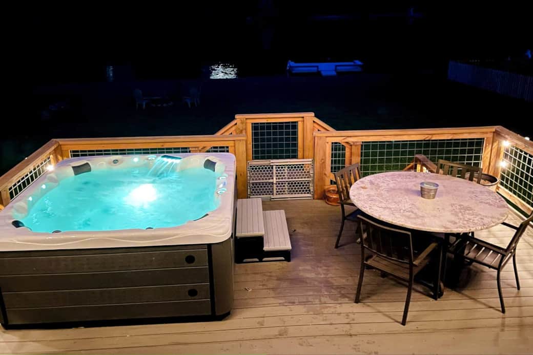 Hot tub sits 6-7 people with view of the lake!