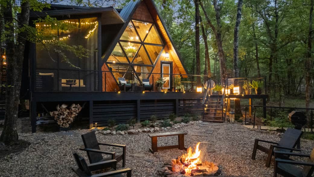 The perfect star filled sky, toasty fire and the aframe light up in all its glory is just magical