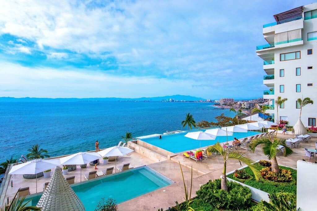 4 BR Indah by Sayan Luxury Condo 3000 SF (Casa Traci) Vacation Home