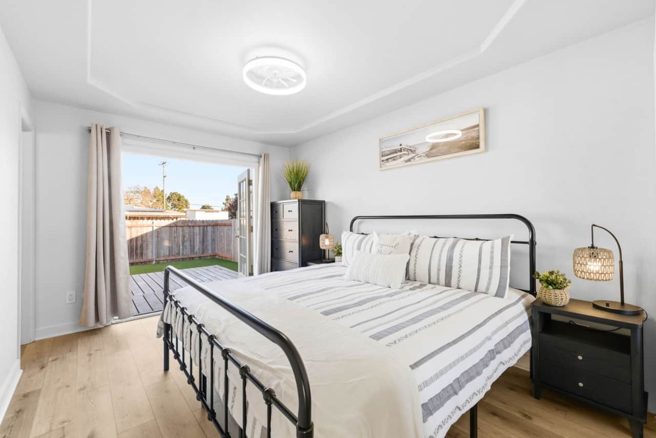 Main Bedroom - Access to Garden