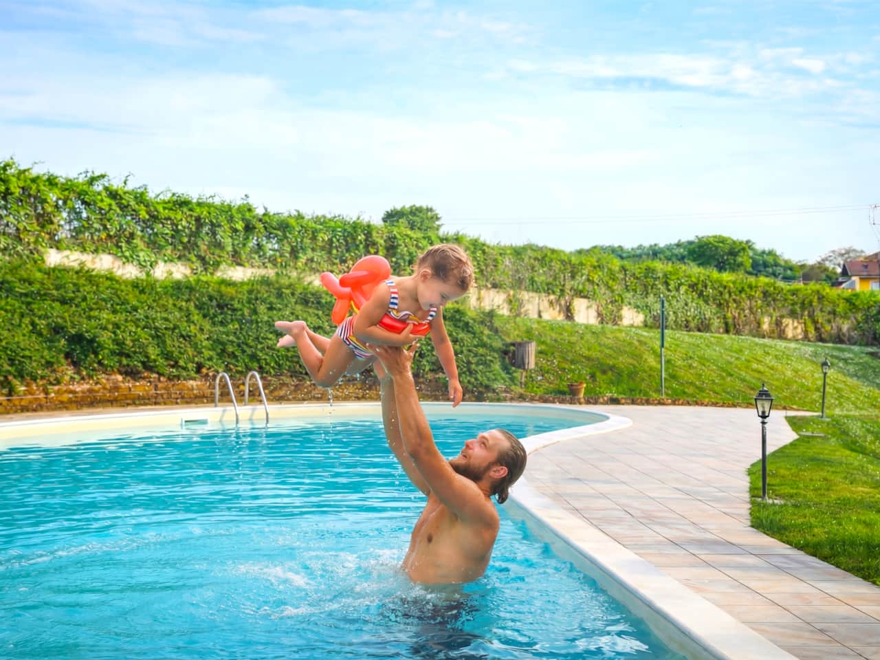 La piscina condivisa è perfetta per famiglie e amici