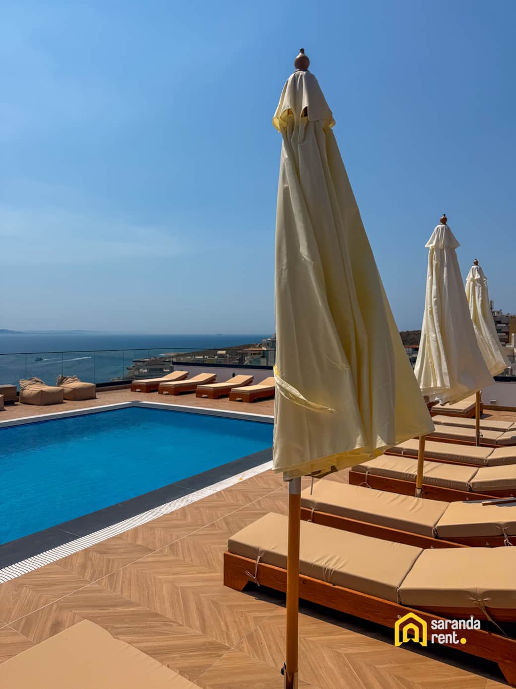 Rooftop swimming pool Rooftop swimming pool
