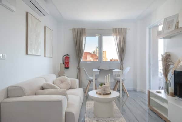 Apartamento de Diseno con Piscina