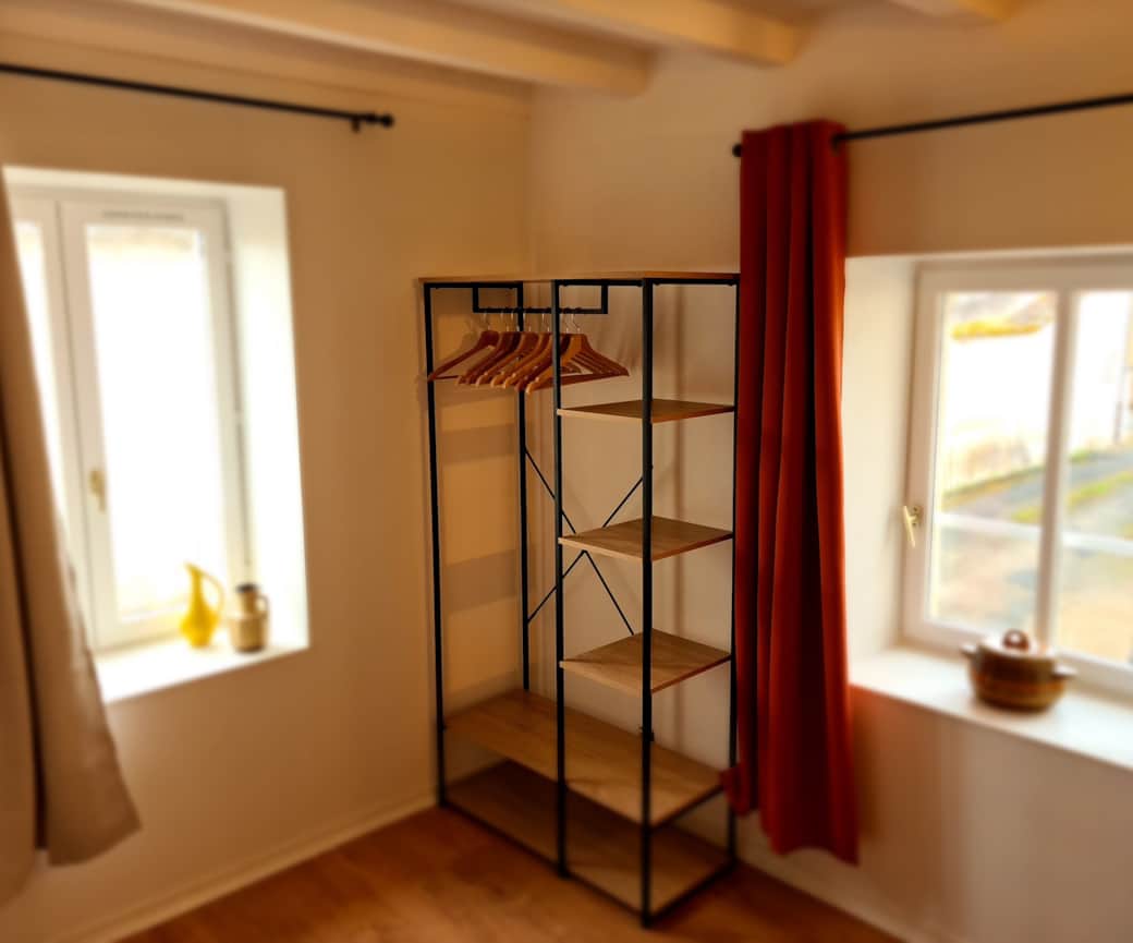 Chambre #2 lumineuse avec 2 lits simples