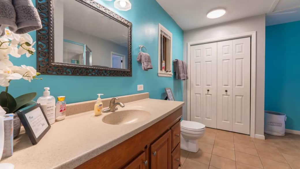 Upstairs Bath