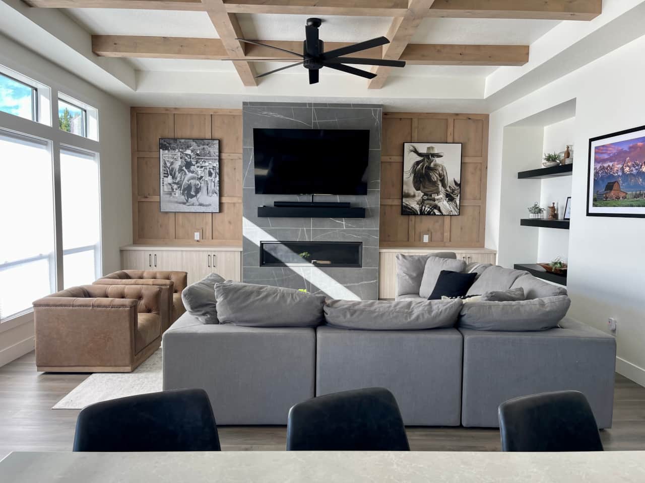 Comfortable and Stylish Living Room
