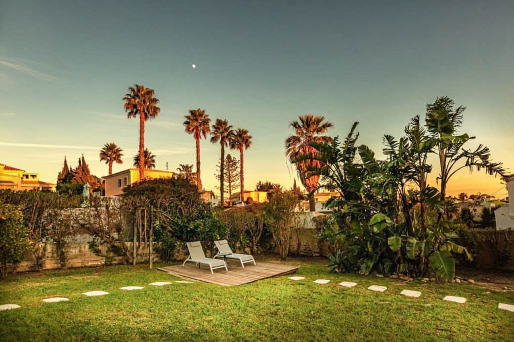 Sunset Garden Experience
