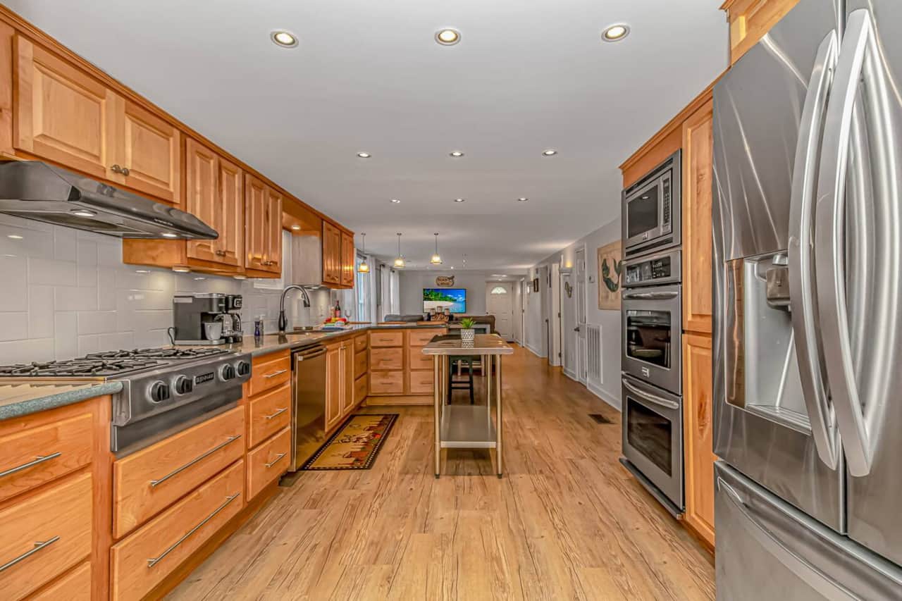 Fully stocked gourmet kitchen perfect for family meals and entertaining