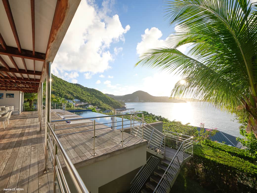 Infinity pool overlooking the ocean at Villa Pointe Milou