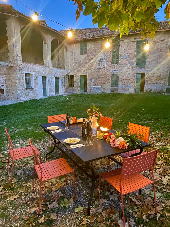Independent Home with Private Courtyard – Monferrato