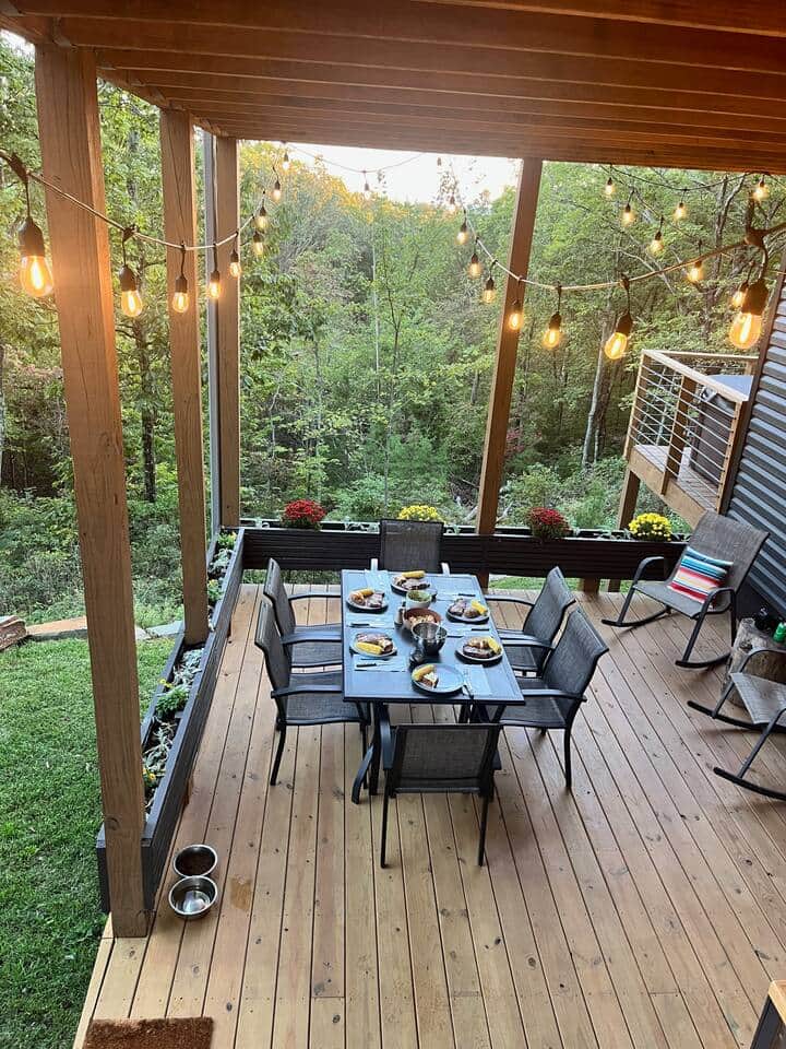 Outdoor kitchen