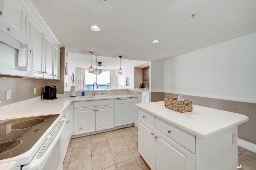 Panama city beach condo rental airbnb full kitchen layout Panama city beach condo rental airbnb full kitchen layout