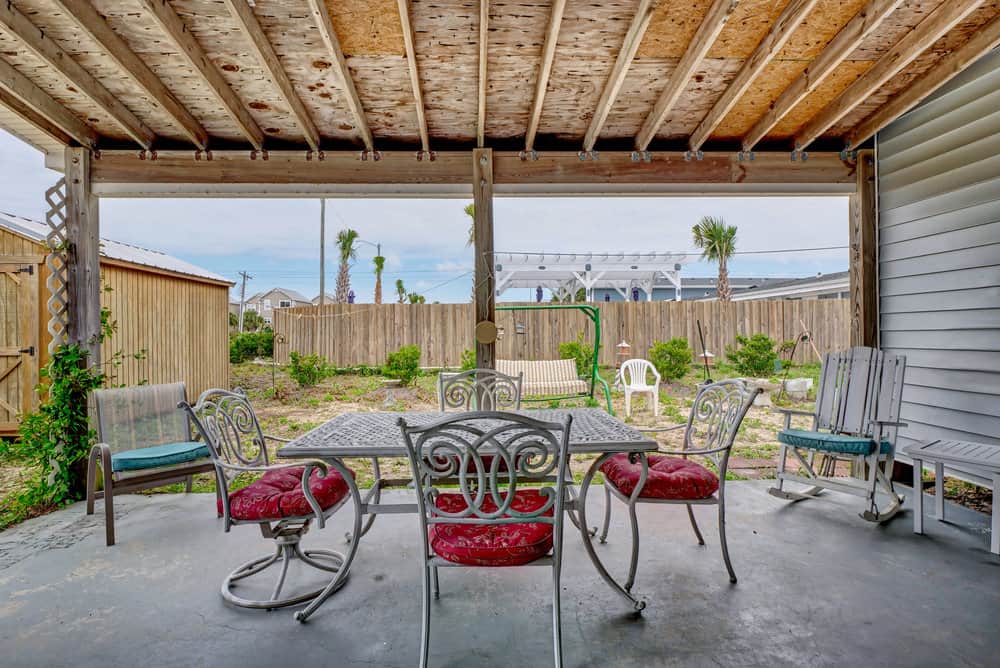 Plenty of room to enjoy the backyard (not fully fenced) and walk your dogs! Plenty of room to enjoy the backyard (not fully fenced) and walk your dogs!