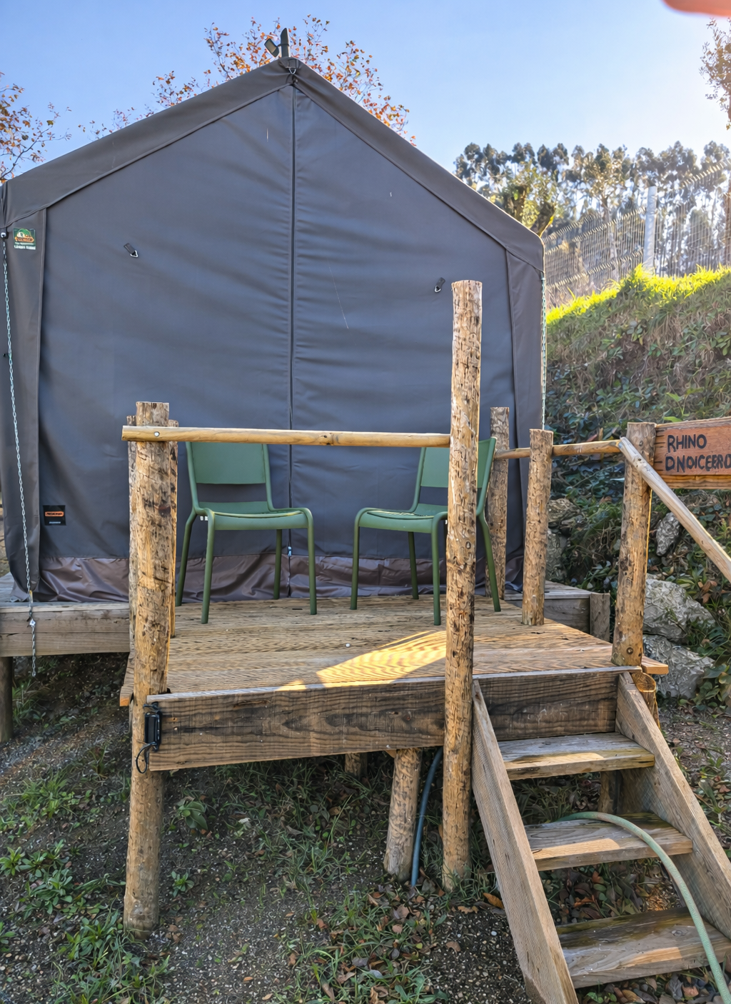 All our safari glamping units offer the same thoughtfully designed interior, combining comfort and simplicity in nature.Each unit is prepared with either a single bed or a king-size bed, and the preferred configuration is confirmed with every guest prior to arrival to ensure a comfortable stay.