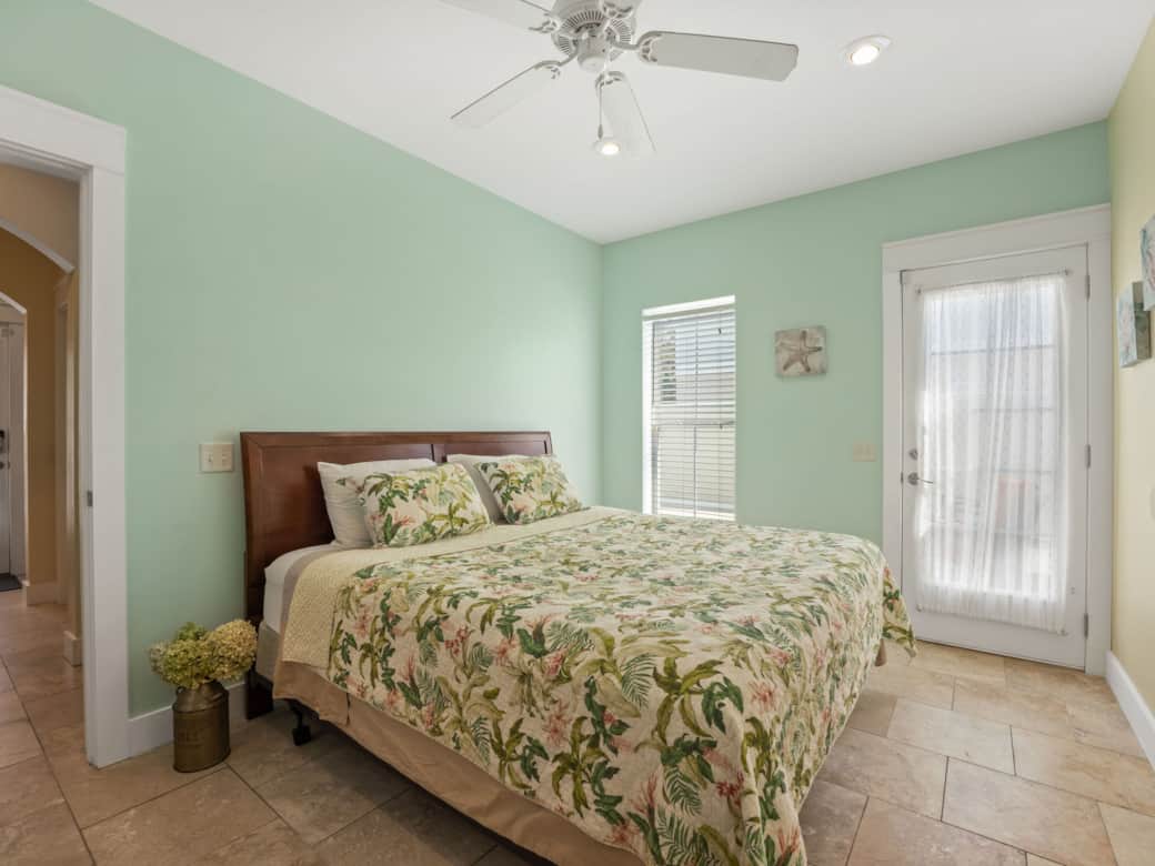 Aqua House King Bedroom Frist Floor