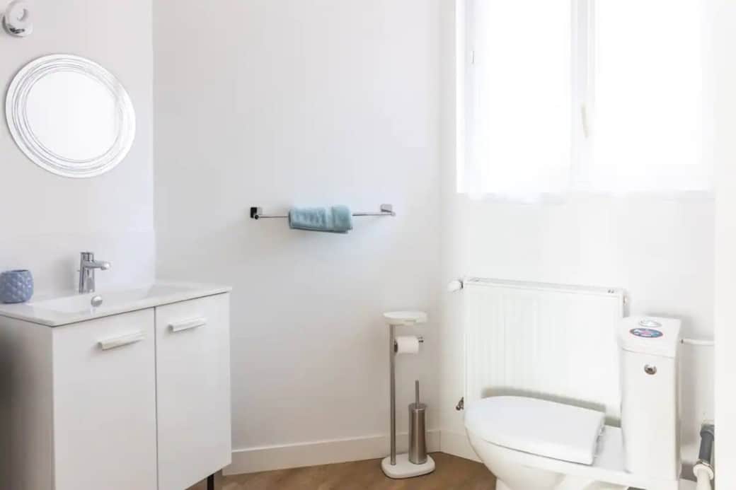 salle de douche et WC