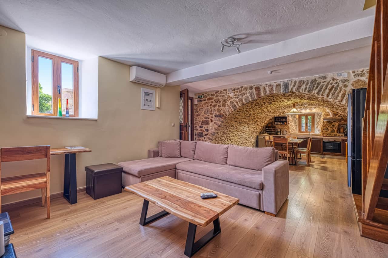 06 Living Room