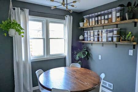 Breakfast Nook - Seating for 4