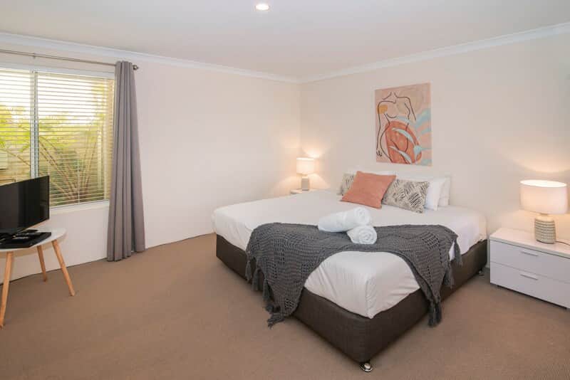 king bed in master