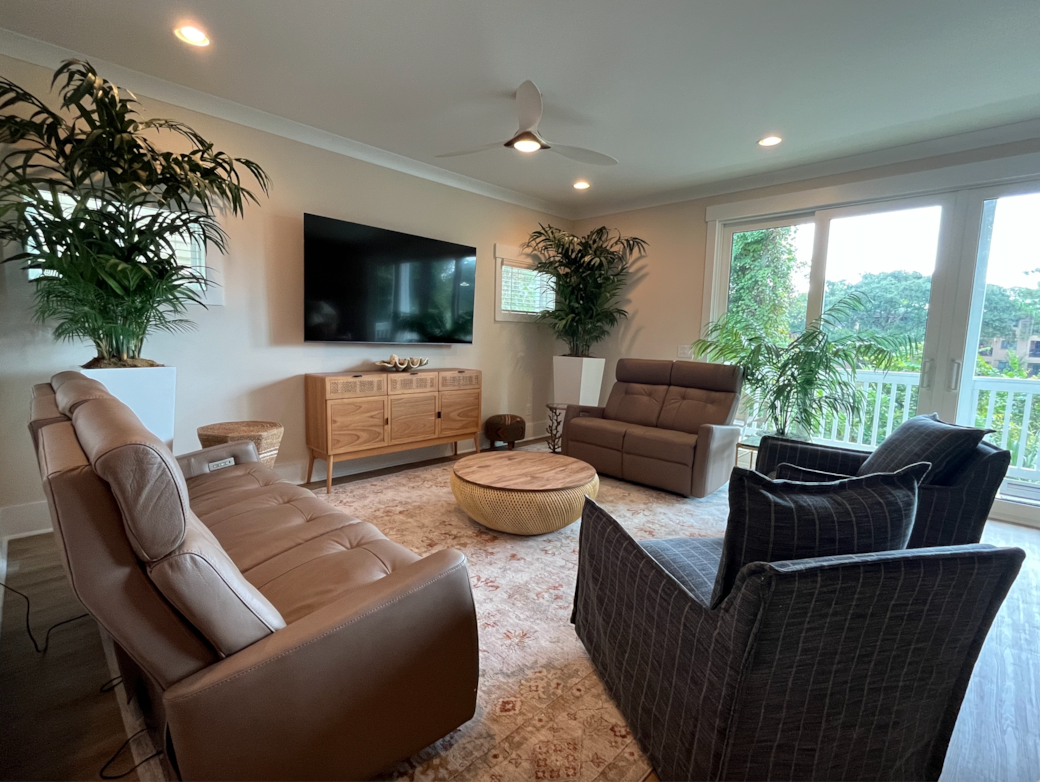 Spacious Living room with Ultimate comfort furniture and plenty of seating and reclining!