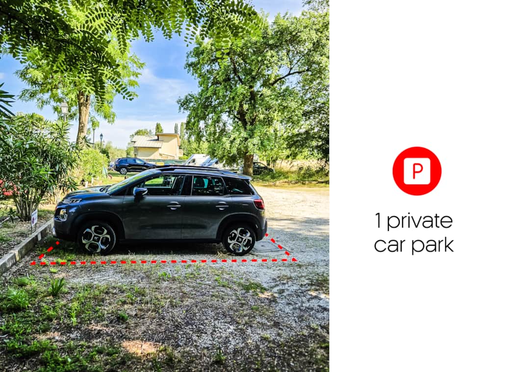 Private parking for guests inside the residence courtyard