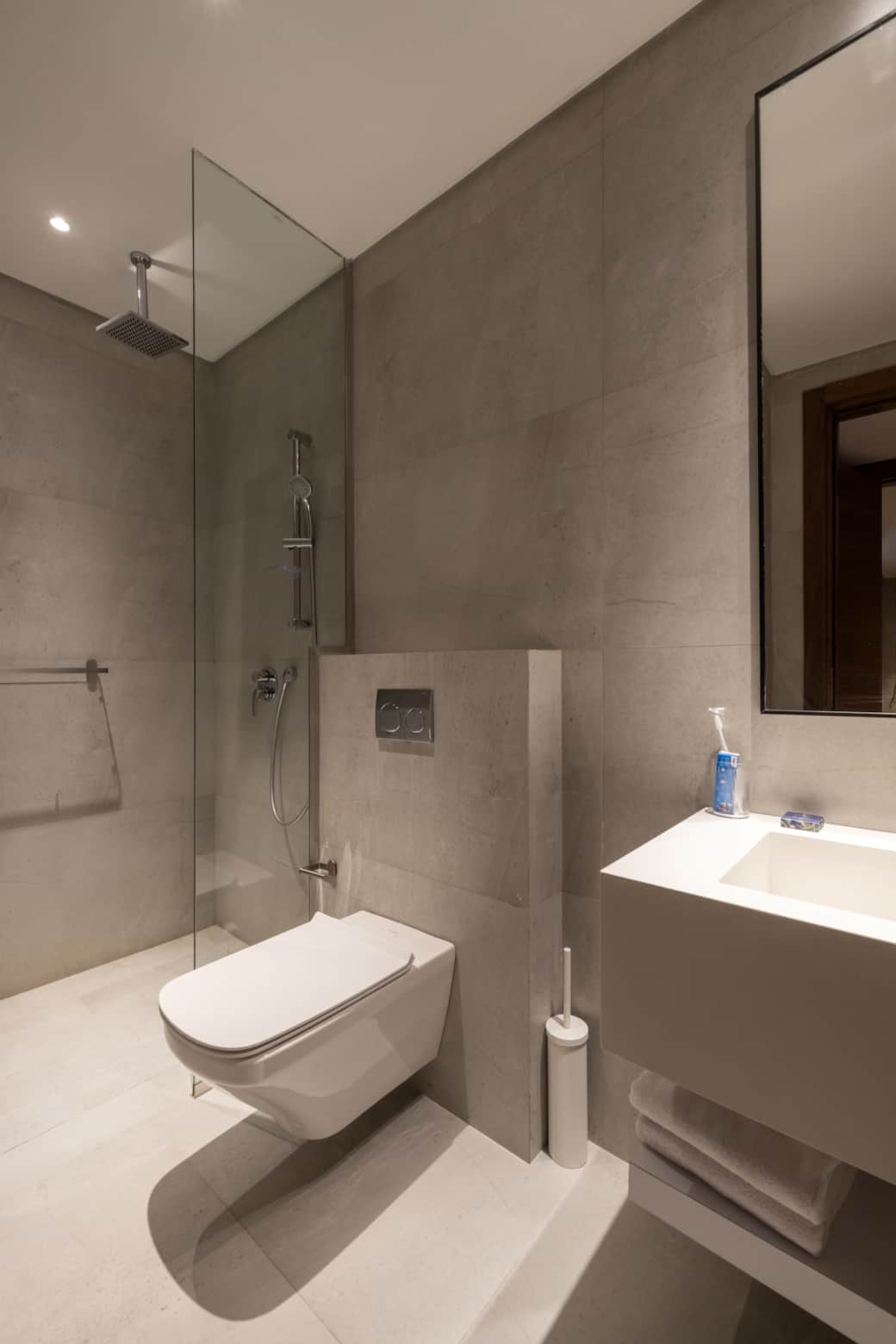 2nd bathroom 2nd bathroom