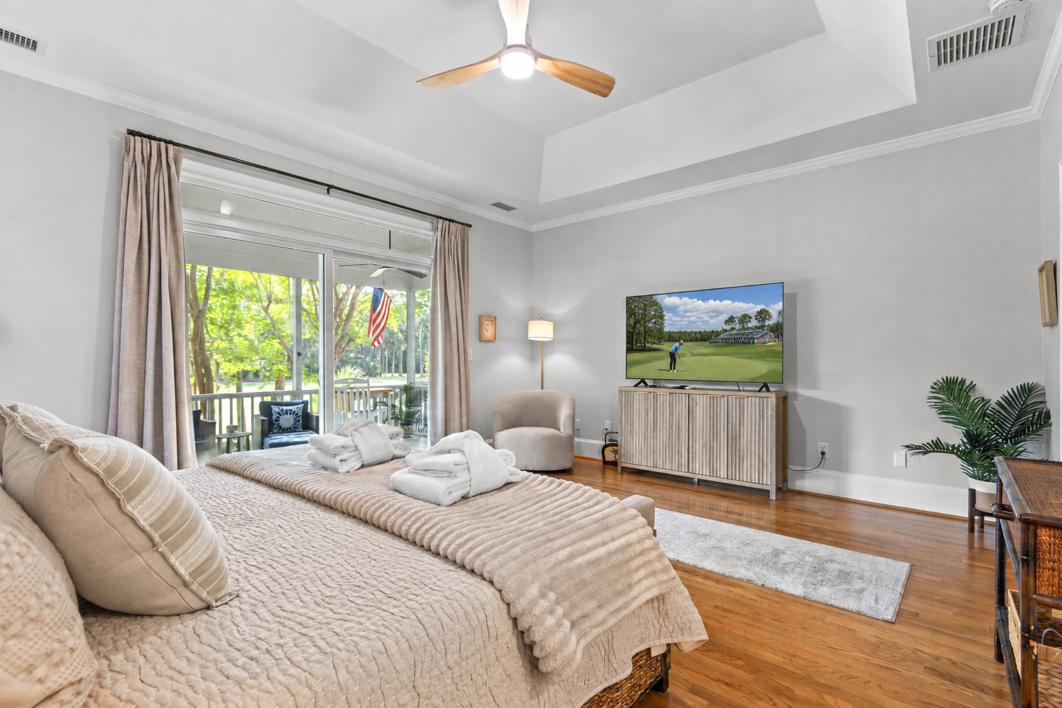 Smart TV, and a walk-in closet off the en-suite bath