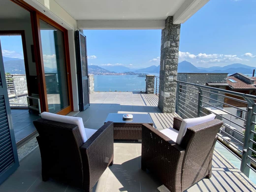 A great spot to relax, read a book in the shadow and still enjoy the view. A great spot to relax, read a book in the shadow and still enjoy the view.