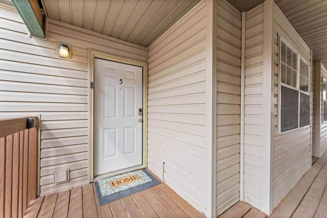Entry doorway to unit.