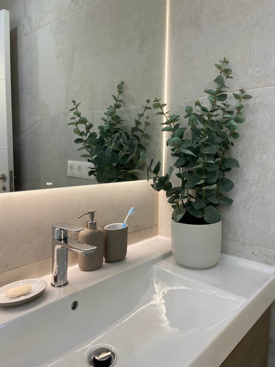 Main Bathroom