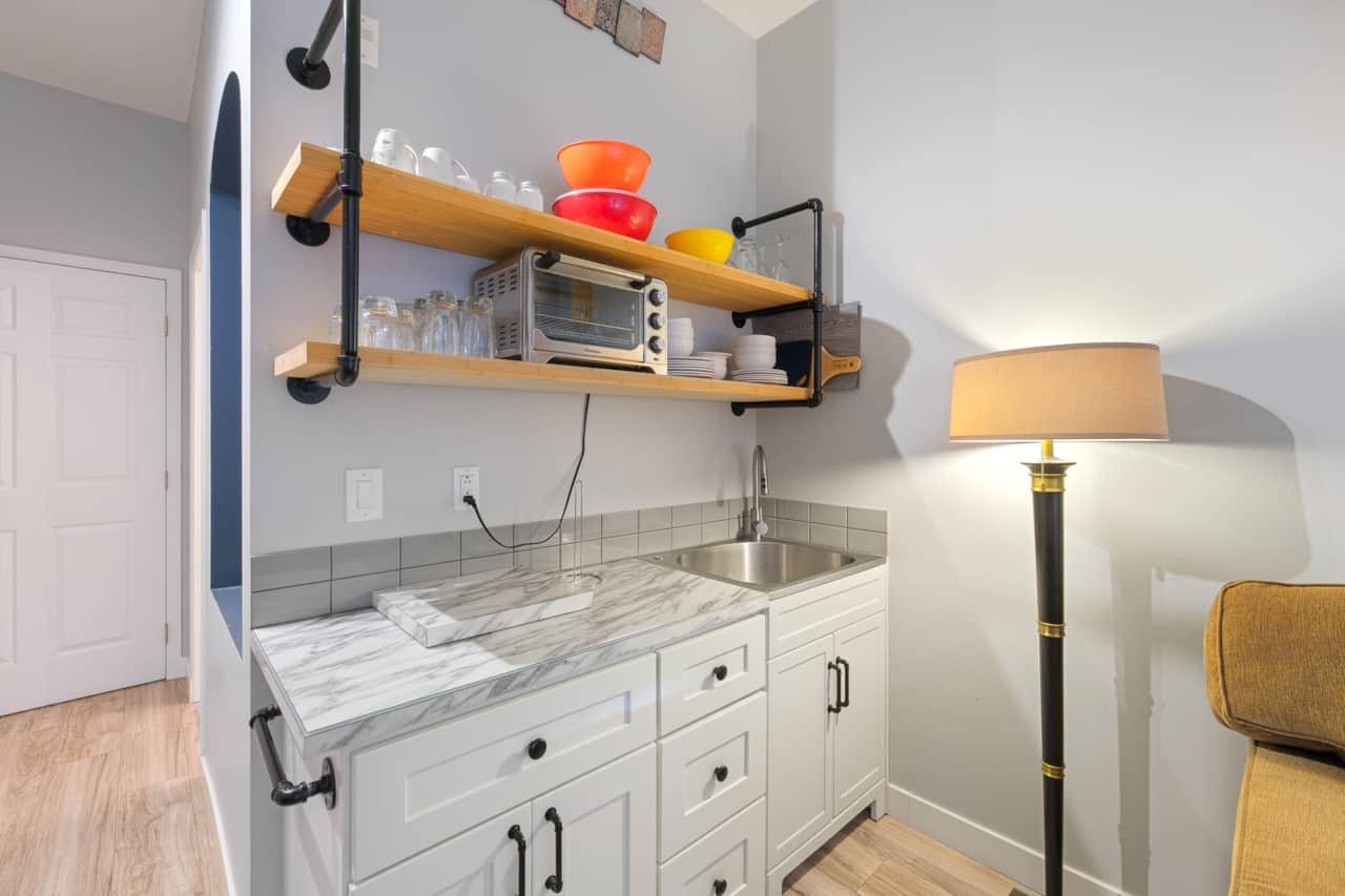 Unit 104B Kitchenette