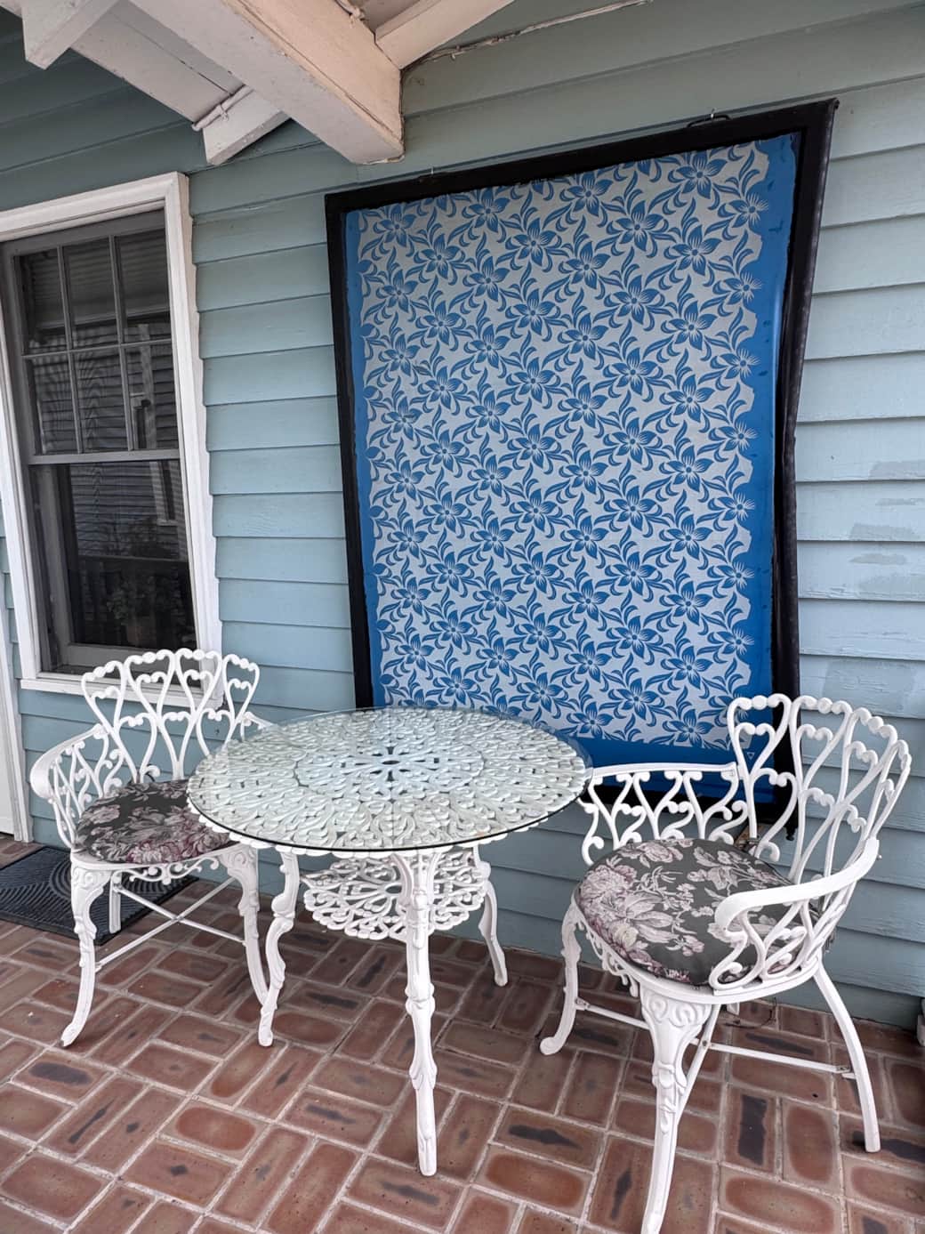 Outdoor lawn furniture to enjoy a cup of coffee, tea or lunch on. 