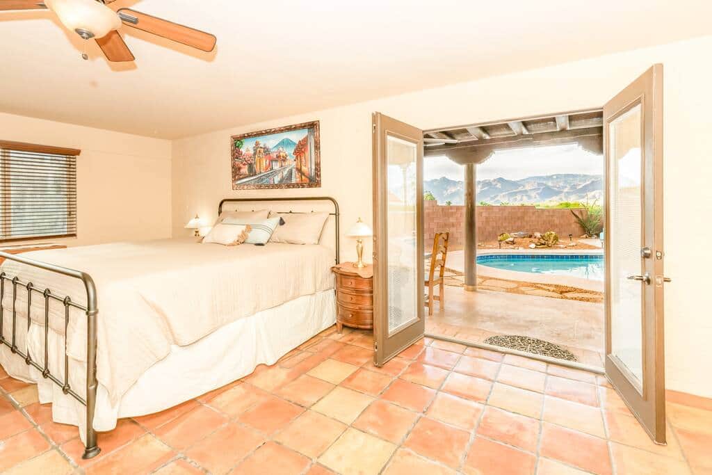 Fb5567b0 cd88 4b81 a690 08ce862a52e0