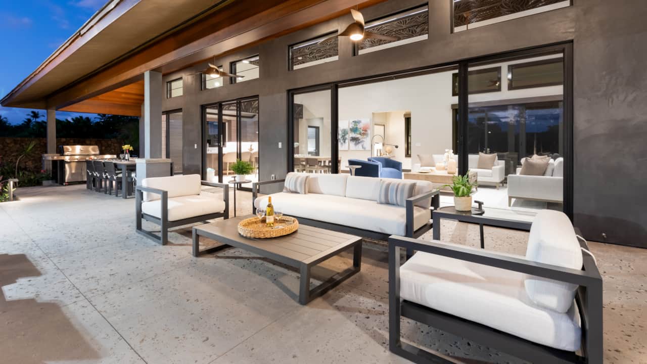 Enjoy your morning coffee or evening drink in the outside lounge area.