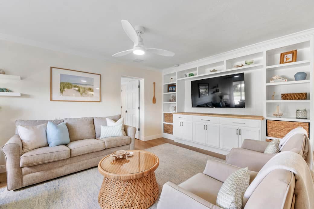 Sea La Vie Living Room