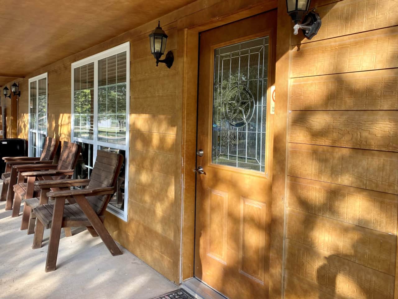 Casa Blanca's Cabin B - Front Door
