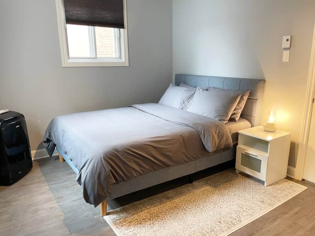 Queen bed with foam luxury foam mattress and hotel quality pillows for good nights sleep.