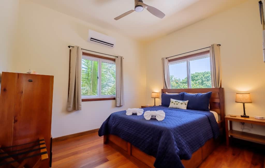 Burr Burr - Lower Unit Bedroom - 1