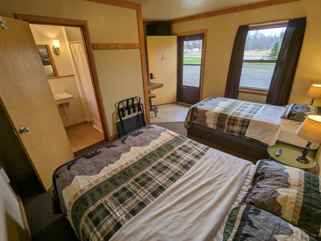 Room 5 - Full/Double Bed and Twin Bed