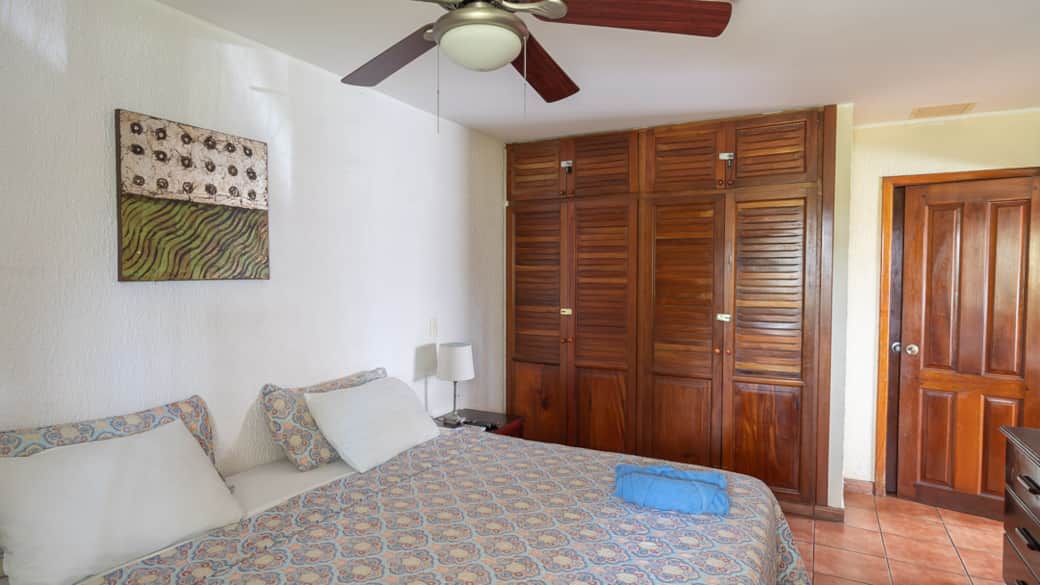 Master bedroom King bed