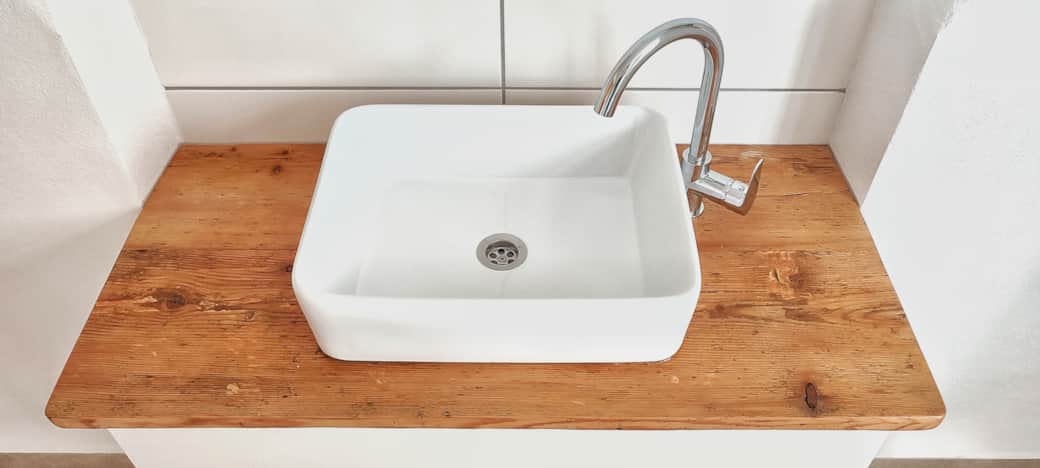 Waschtisch aus historischen Dielen